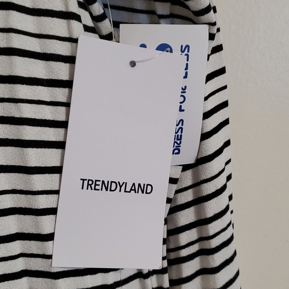 Mid length sleeved blouse - Picture 3 of 4